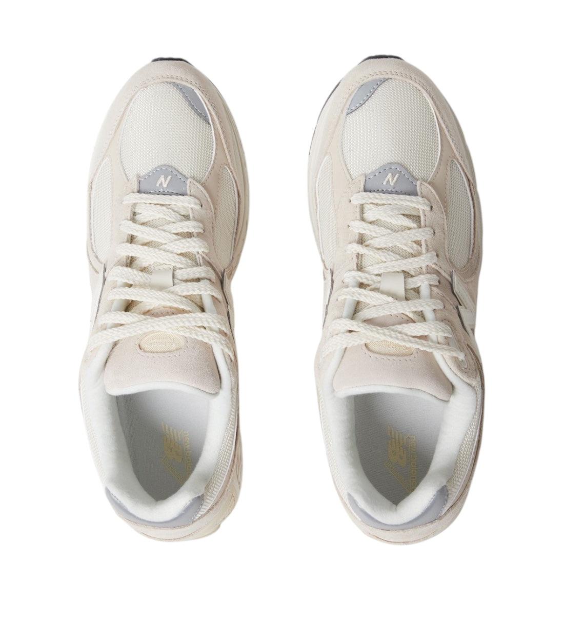 New Balance Beige 2002R Sneakers