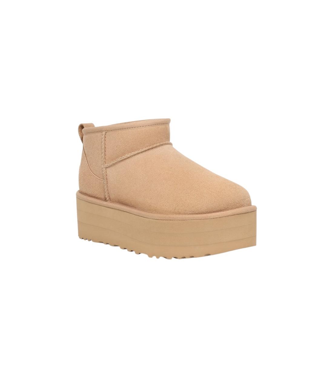 Ugg Beige Classic Platform Laars