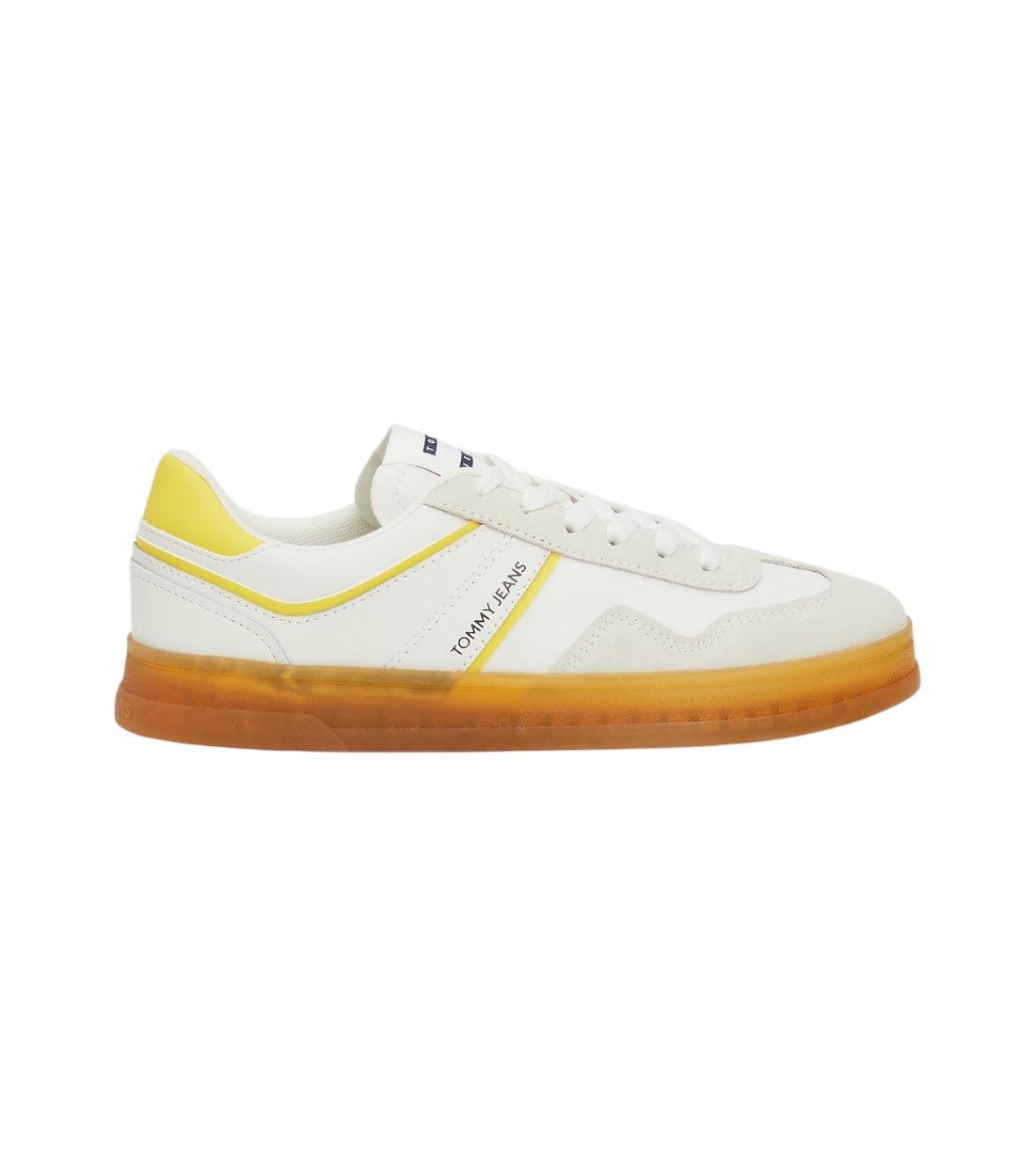 Tommy Hilfiger Geel Suède Court Sneaker Met Gemengde Texturen