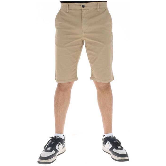 Lyle & Scott Beige Short