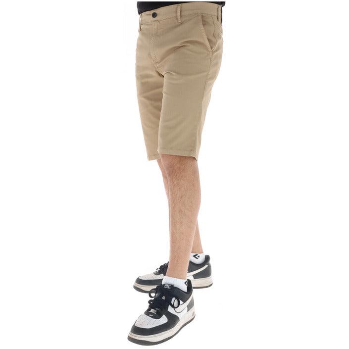 Lyle & Scott Beige Short